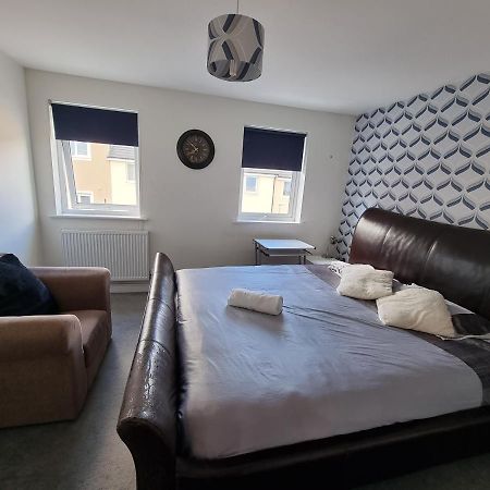 Superking Bedroom Close To The A30 Camborne Exteriér fotografie