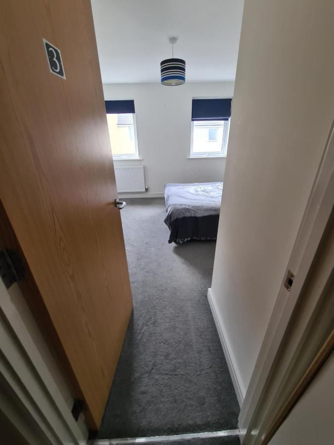 Superking Bedroom Close To The A30 Camborne Exteriér fotografie