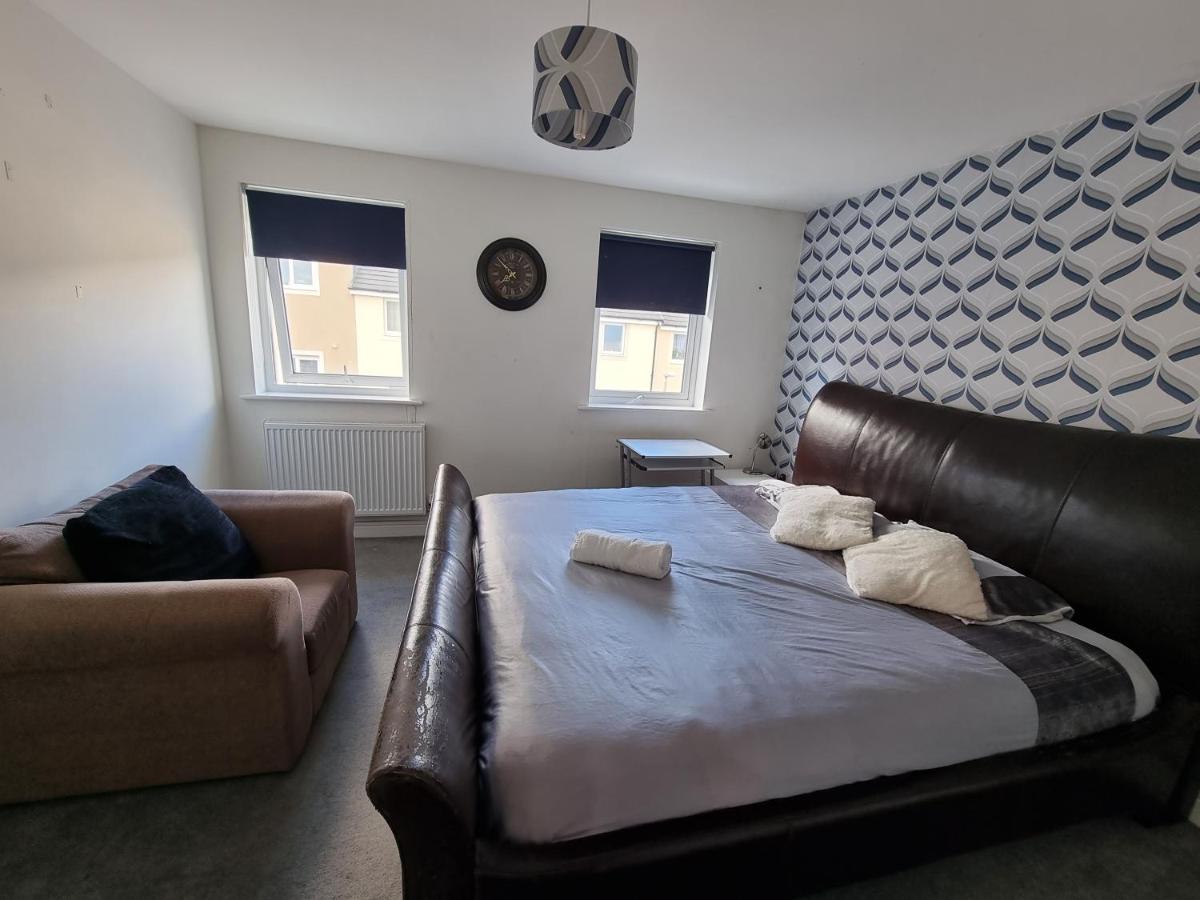 Superking Bedroom Close To The A30 Camborne Exteriér fotografie